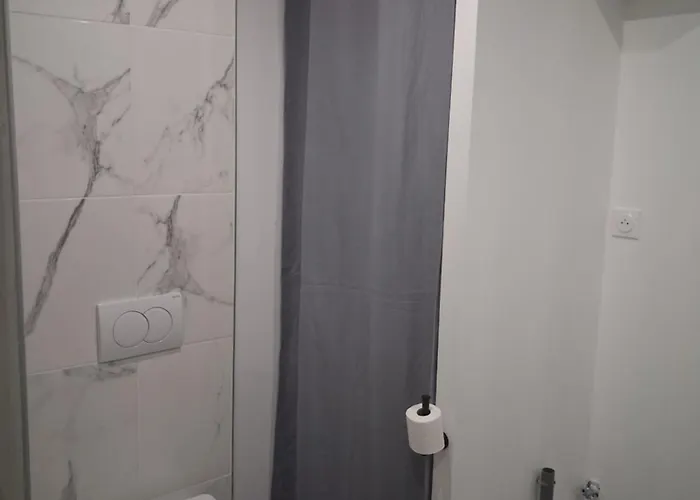 Au Petit Dormant Apartment